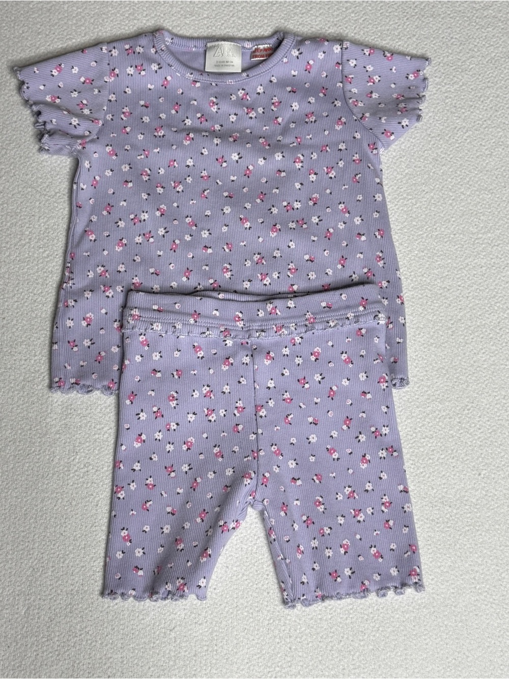 ZARA 2T Ruffled knit shorts set